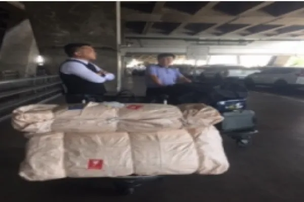 順班股份有限公司_順班太空包泰國客戶試裝